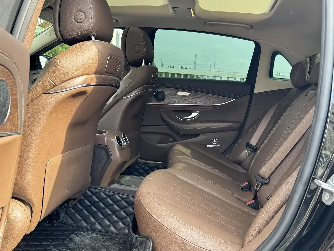 Mercedes-Benz E-Class 2019 E 200 L фото 11