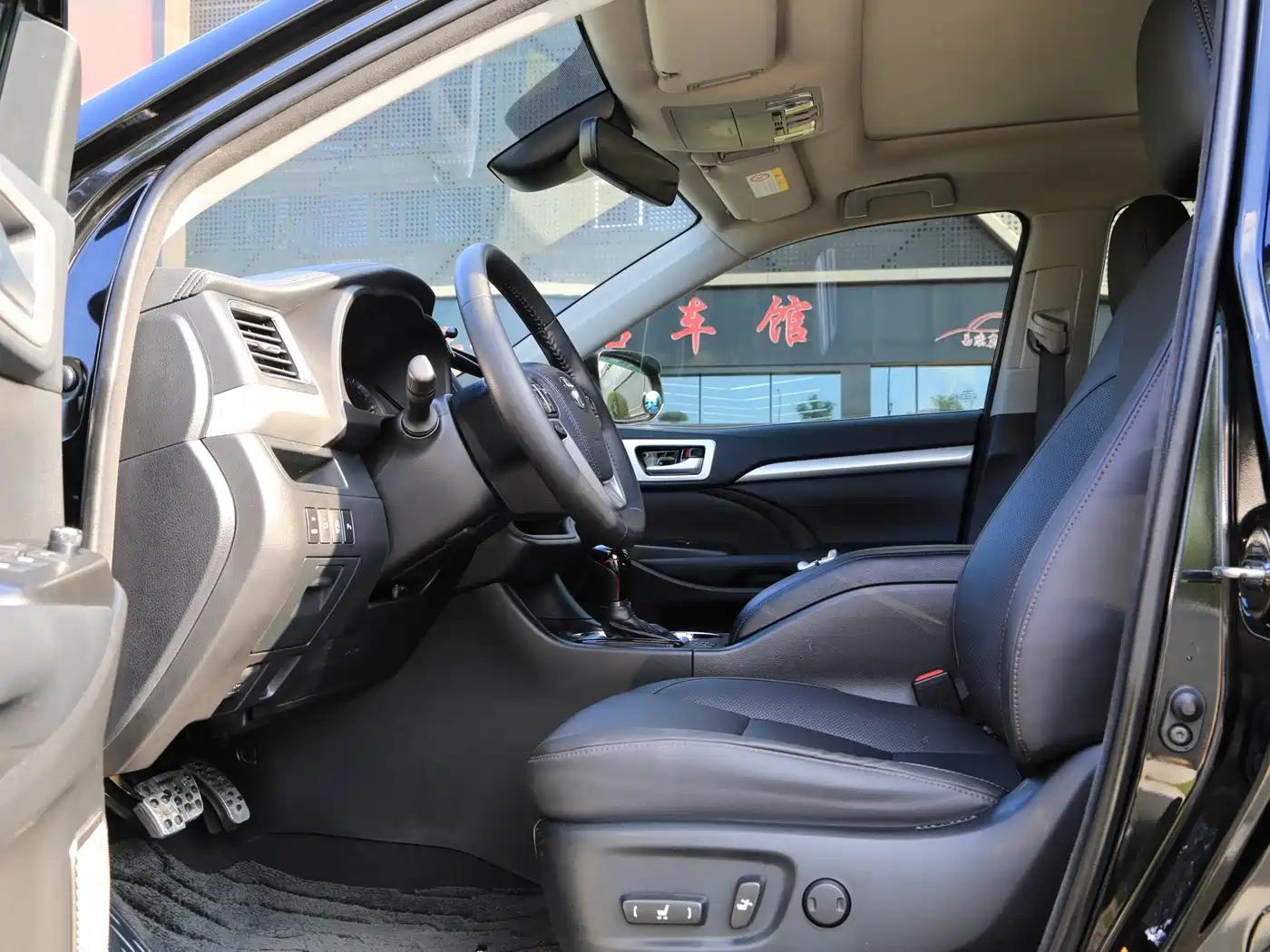 Toyota Highlander 2018 2.0T 4WD Premium 7-seater (China V) фото 14