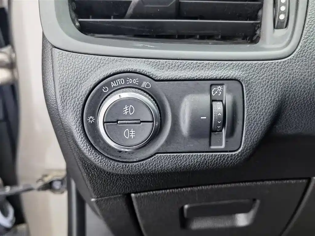 Buick Envision Plus 2016 28T 4WD Elite фото 21