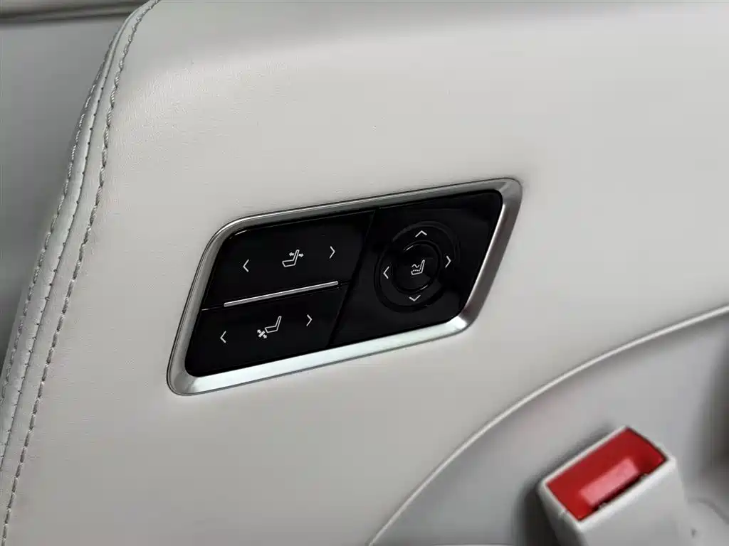 BUICK GL8 NEW ENERGY