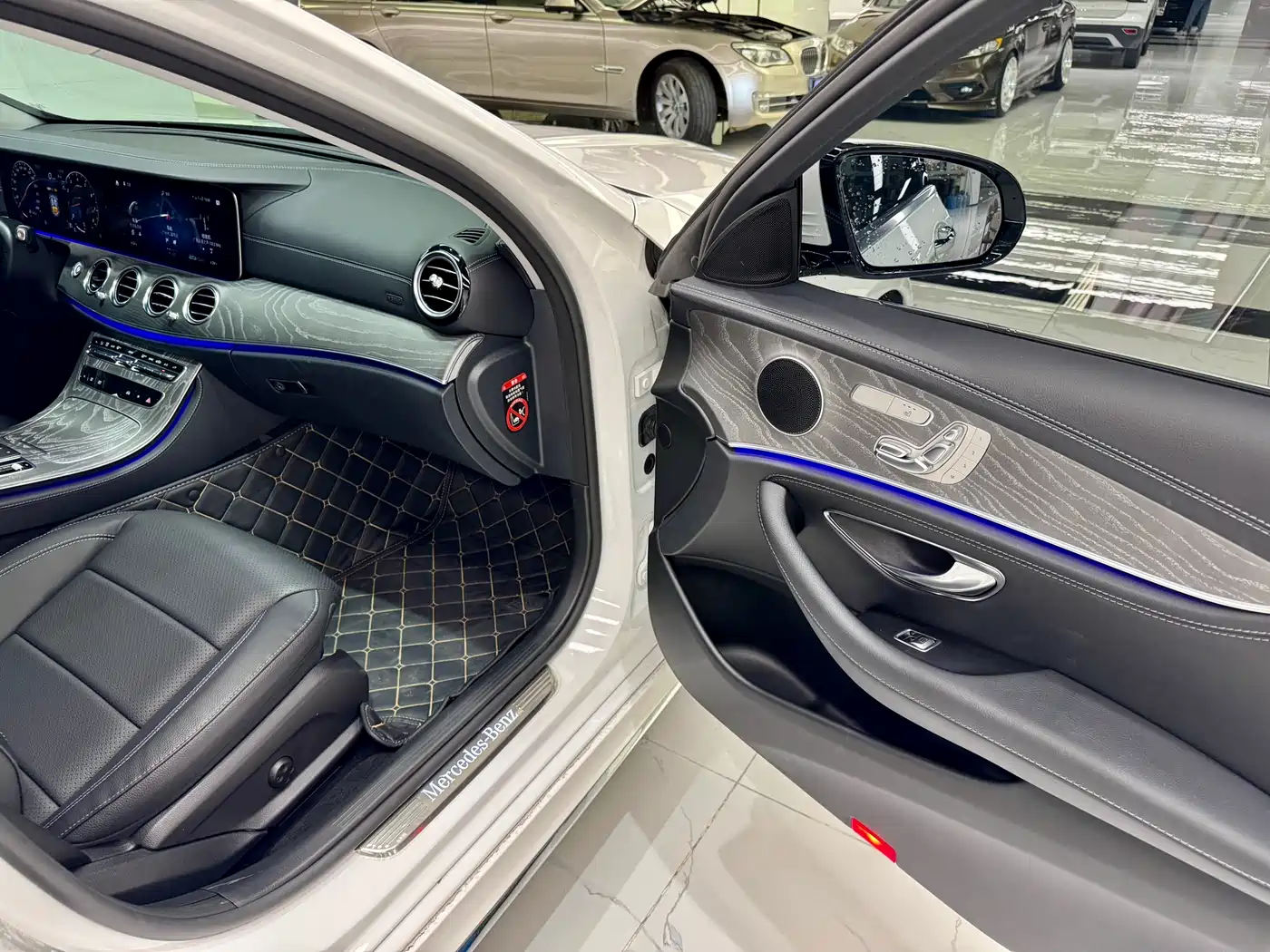 MERCEDES-BENZ E CLASS