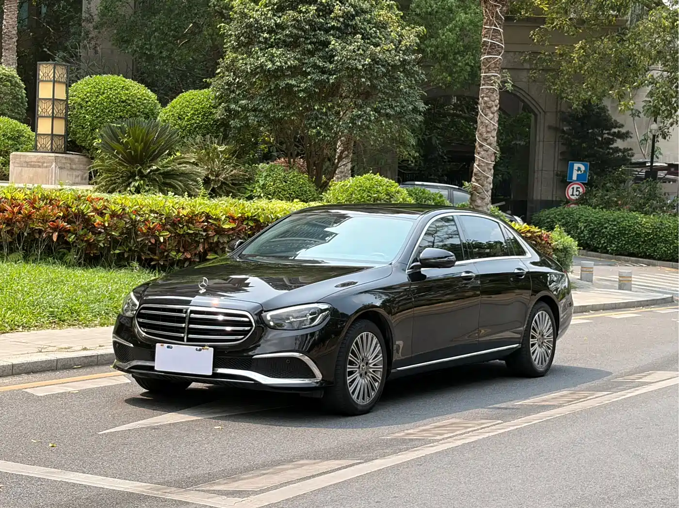 Mercedes-Benz E-Class 2021 Facelift E 300 L Sport Fashion фото 2