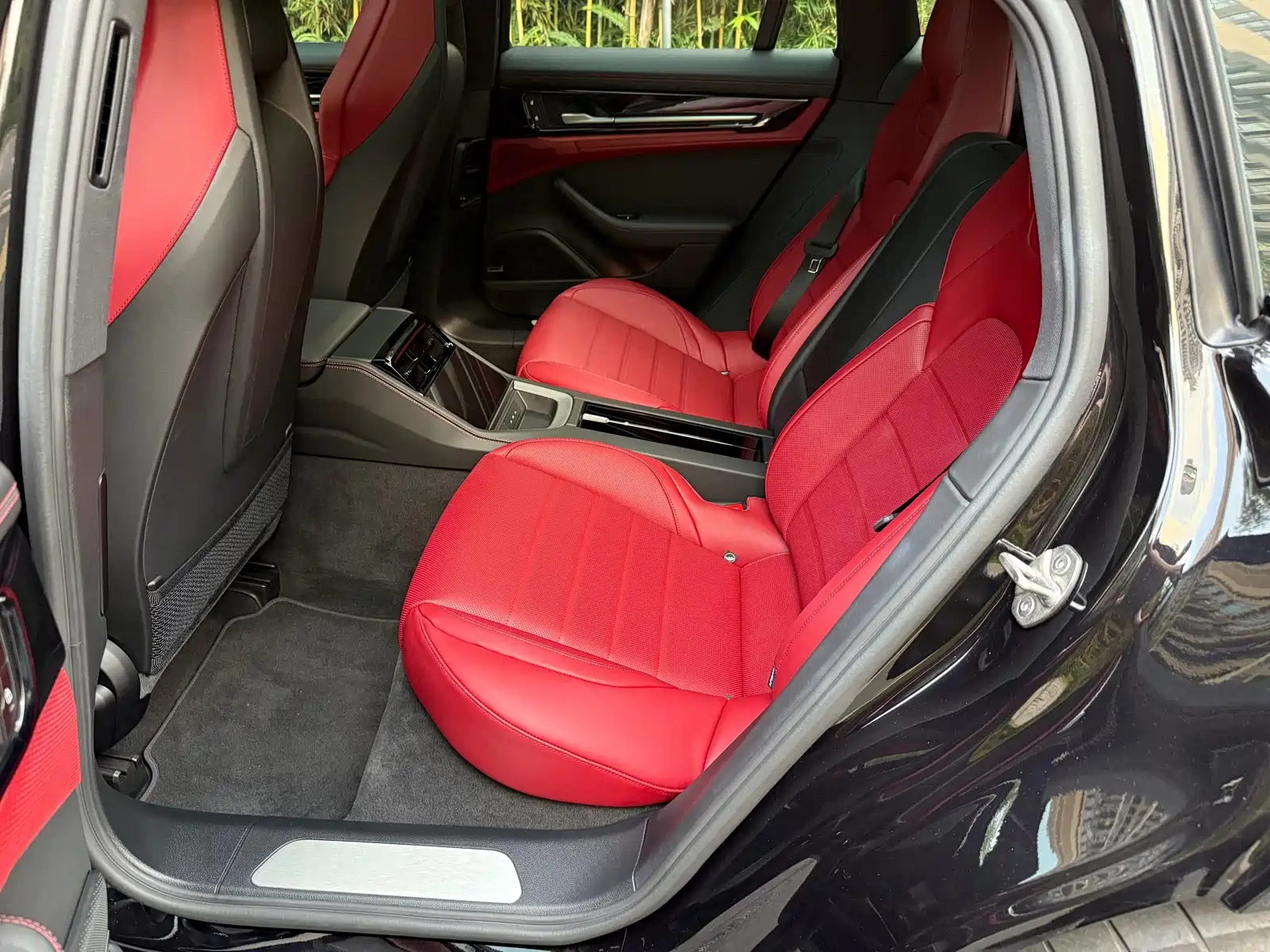Photo 9 - Porsche Panamera