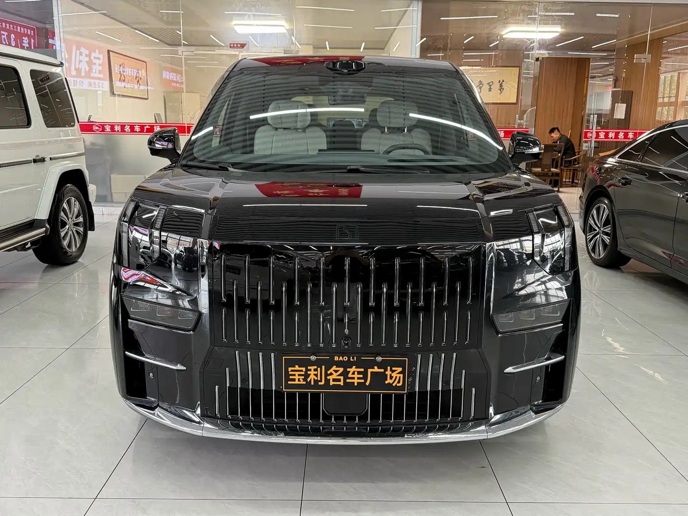 ZEEKR 009 2024 6-seat Executive AWD 108kWh