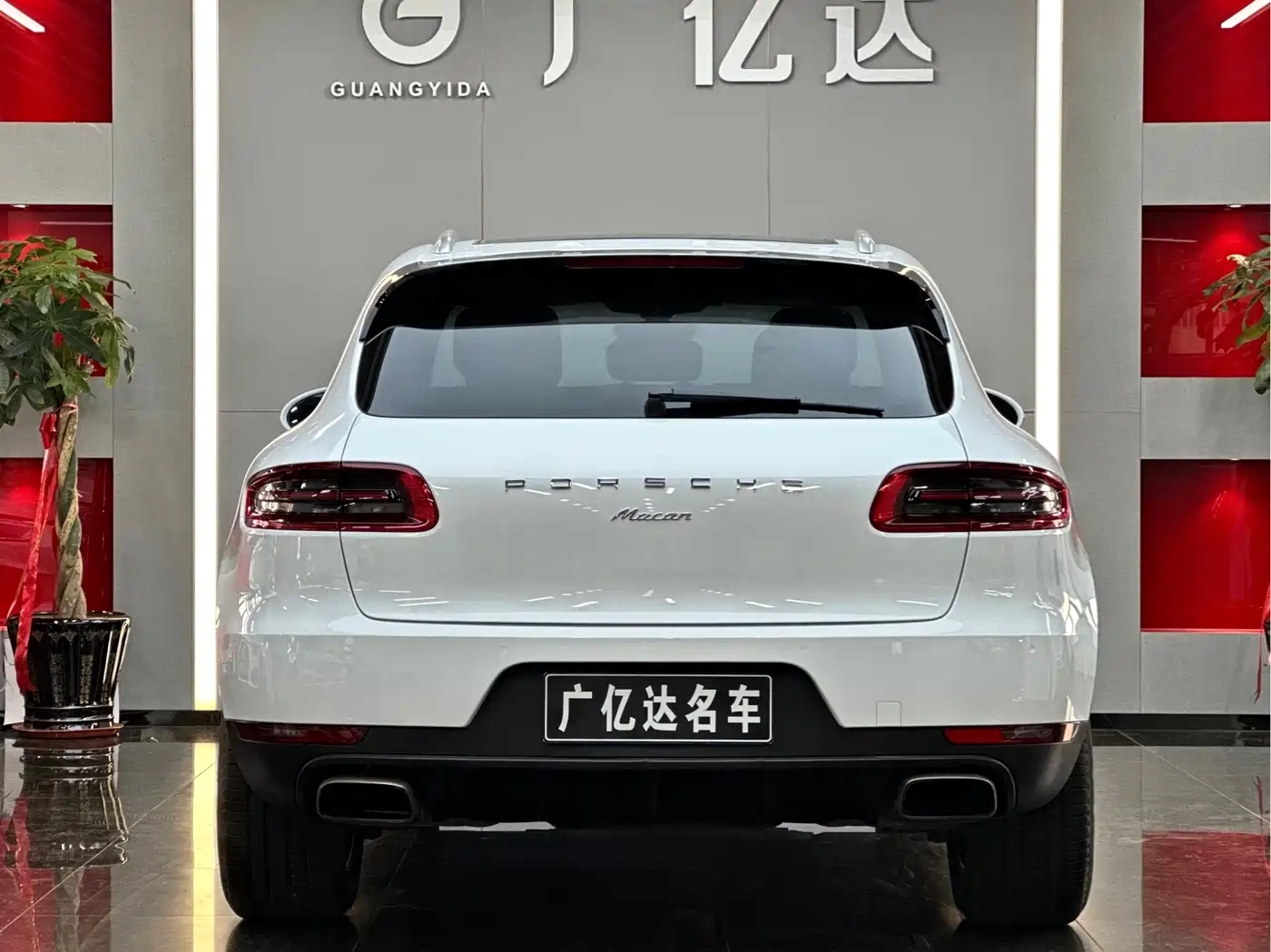 Porsche Macan 2014 Macan 2.0T фото 18