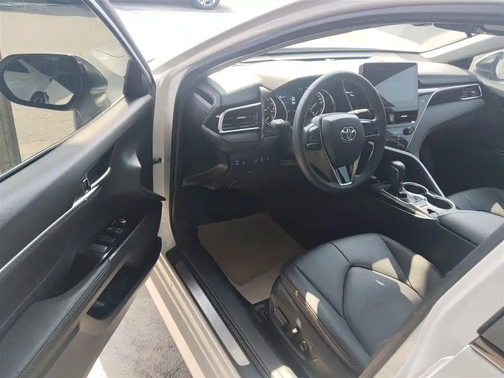 Toyota Camry 2021 2.0G Luxury Edition фото 11