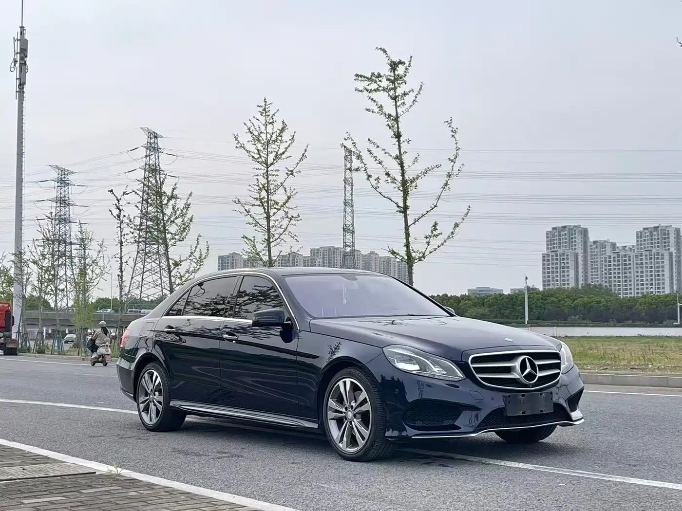 Mercedes-Benz E-Class 2015 E 260 L Sport фото 2