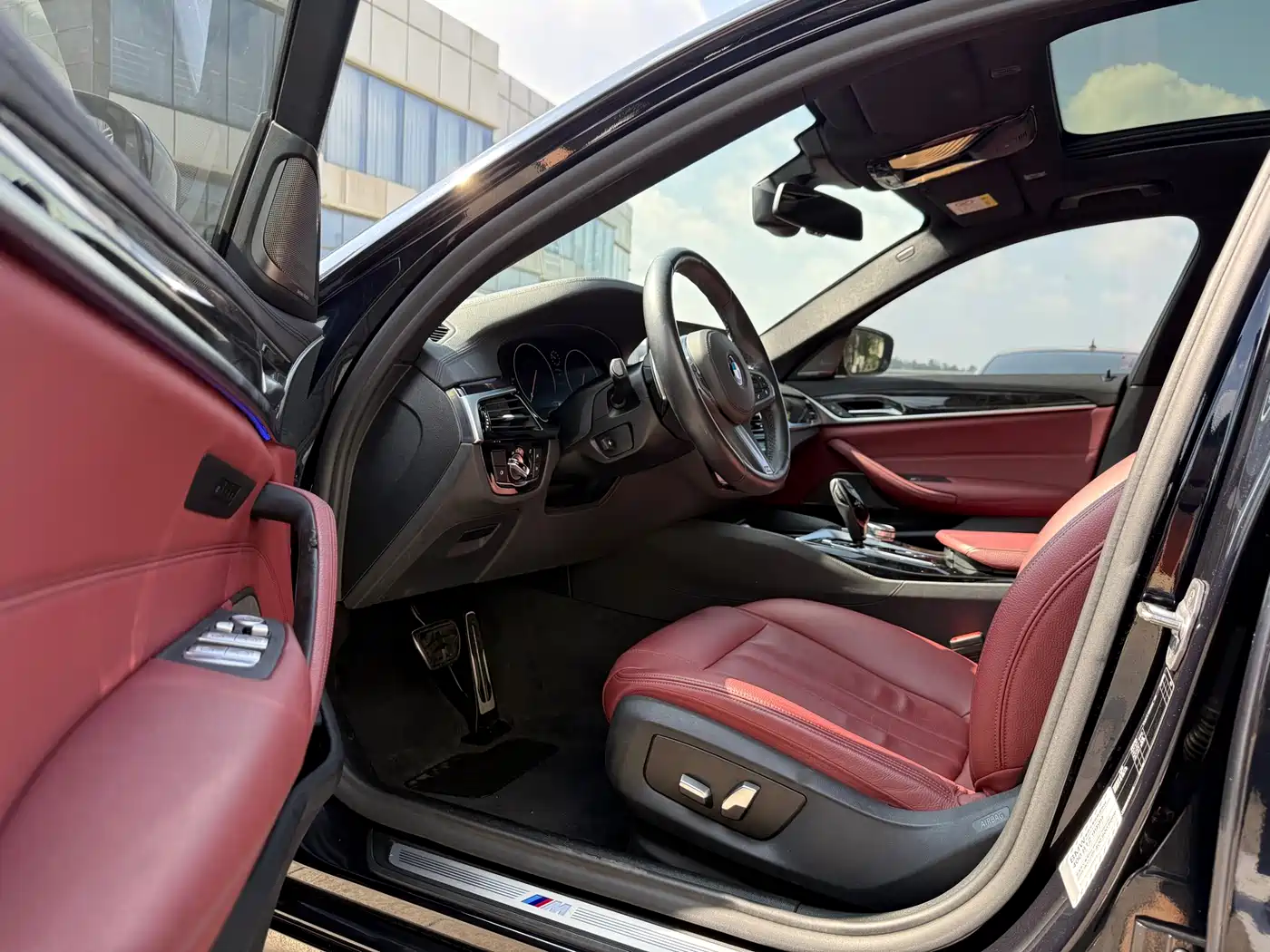 BMW 5 Series 2019 Facelift 530Li Leading M Sport Package фото 19