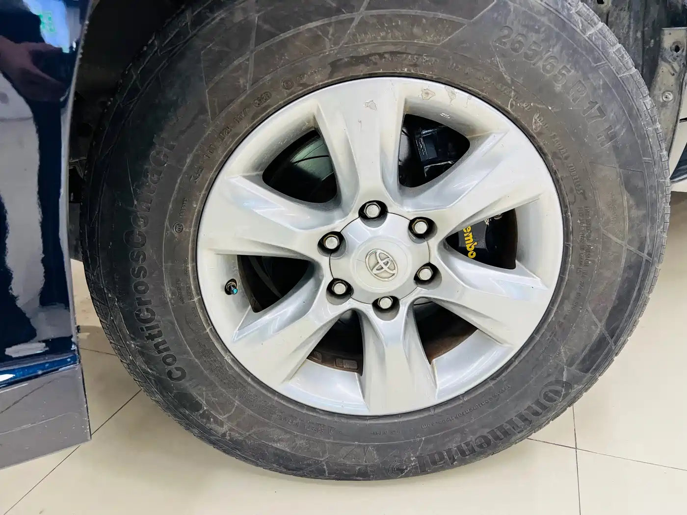 Toyota Prado 2010 4.0L Automatic TX-L фото 3