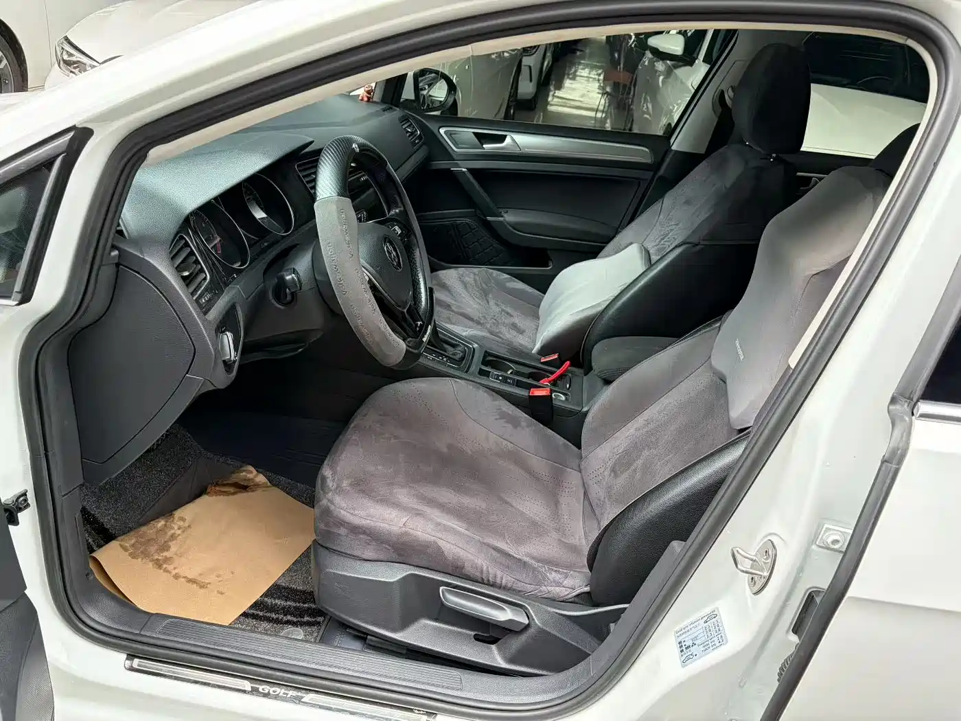Фото 4 - Volkswagen Golf