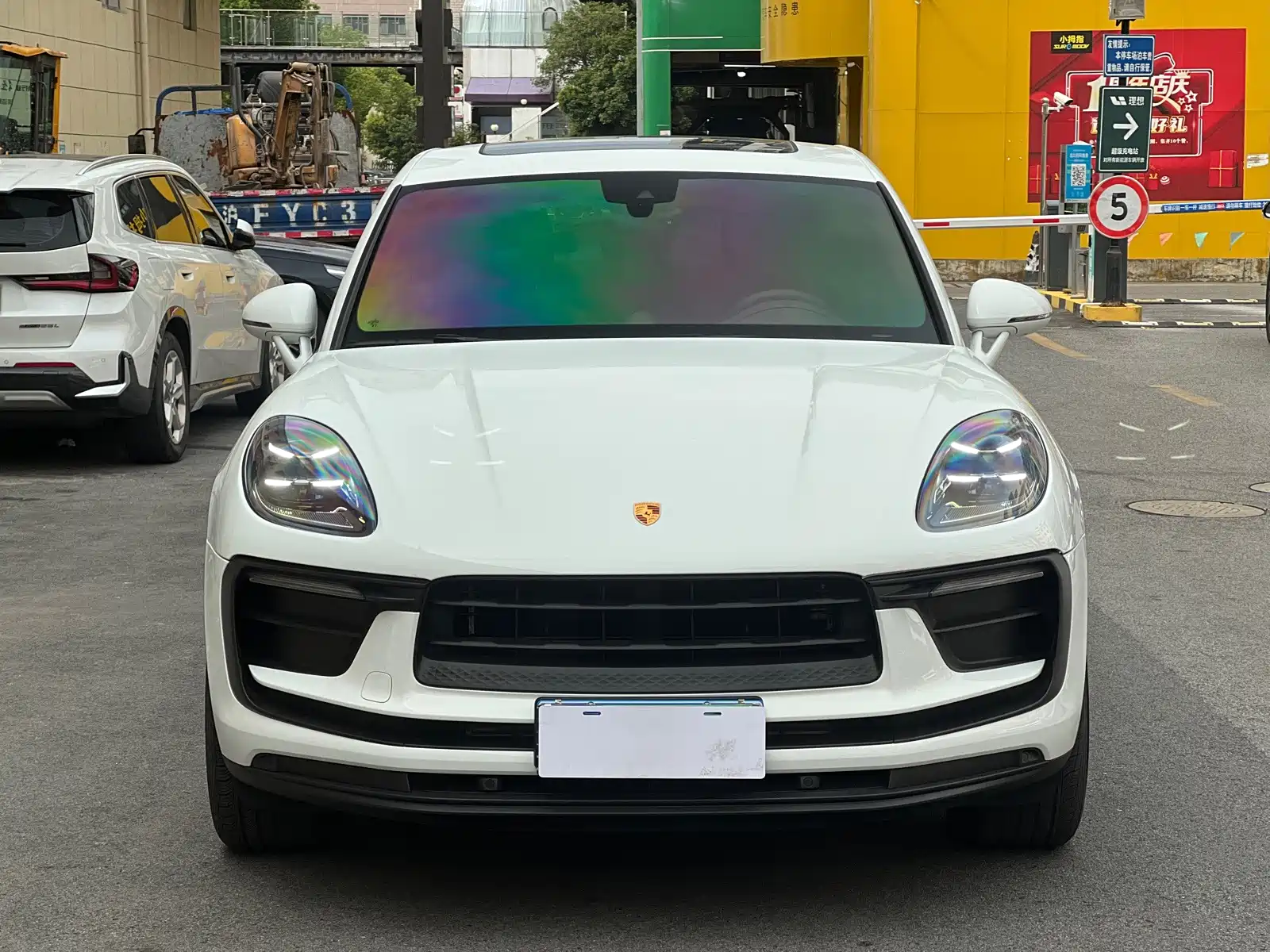 صورة 2 - Porsche Macan