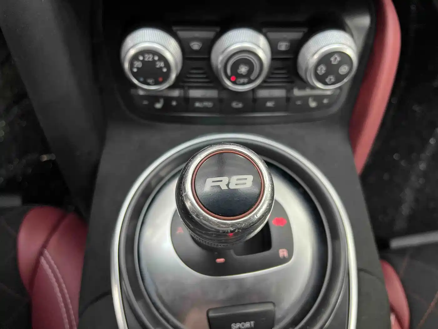 Audi R8 2010 2010 5.2 FSI quattro