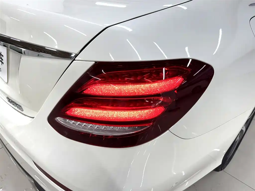 Mercedes-Benz E-Class 2017 E 300 L Sport Fashion фото 7