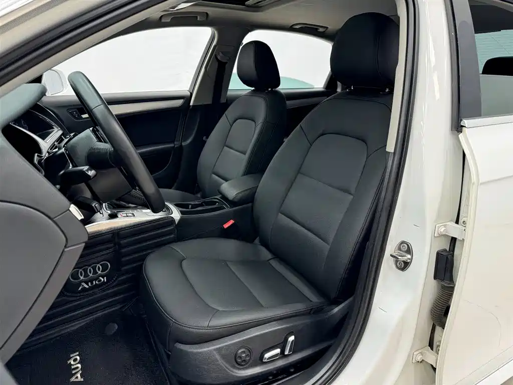 Audi A4L 2013 35 TFSI Automatic Standard фото 13
