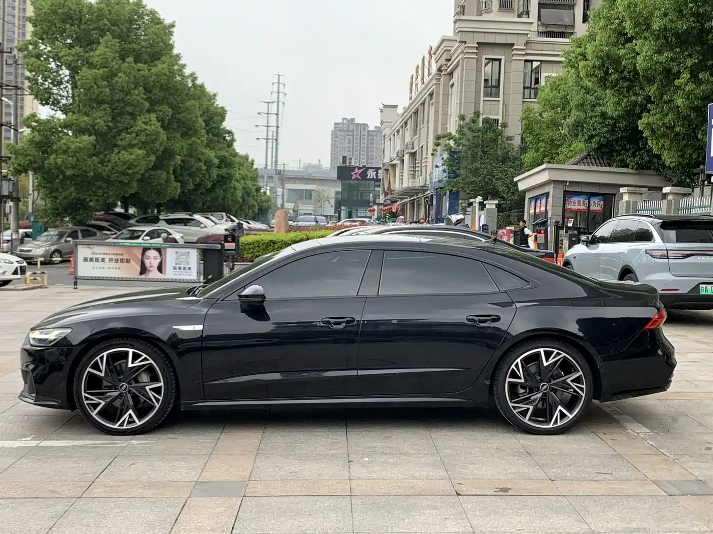 Audi A7L 2023 45 TFSI quattro S-line Black Warrior Edition фото 7
