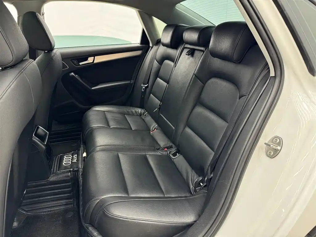 Audi A4L 2013 35 TFSI Automatic Standard фото 14
