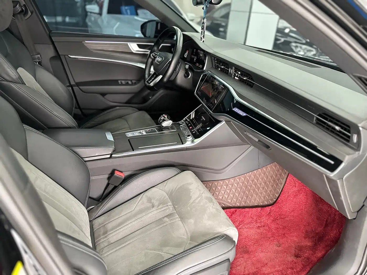 Audi A6L 2024 45 TFSI quattro Premium Dynamic фото 4