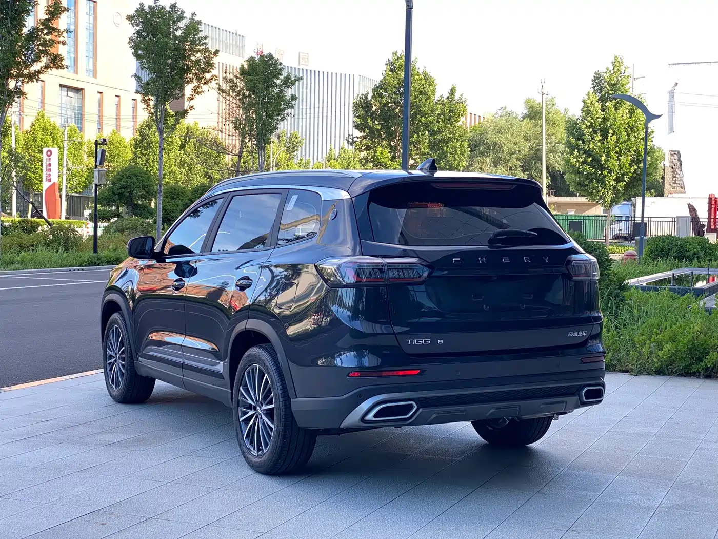 CHERY TIGGO 8