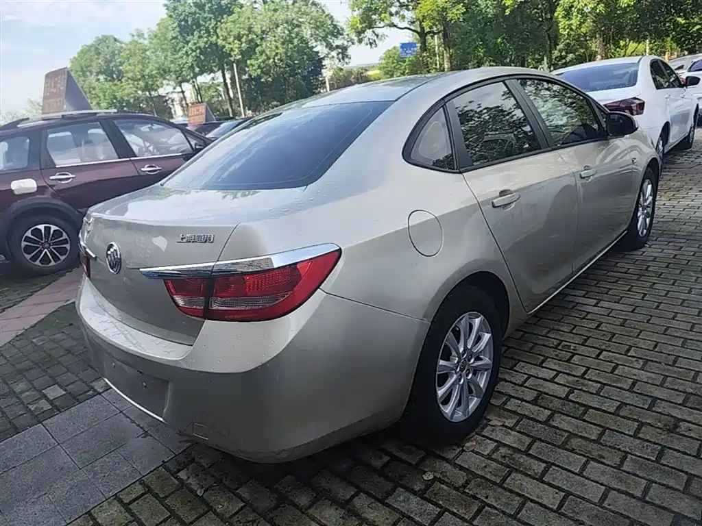 Buick Excelle 2013 Model GT 1.6L Manual Comfort фото 7