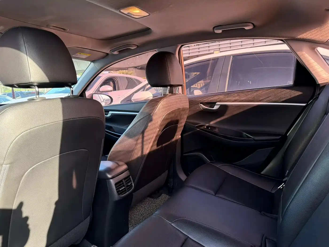 Hyundai Elantra 2017 1.6L Automatic Joy Edition DLX фото 5