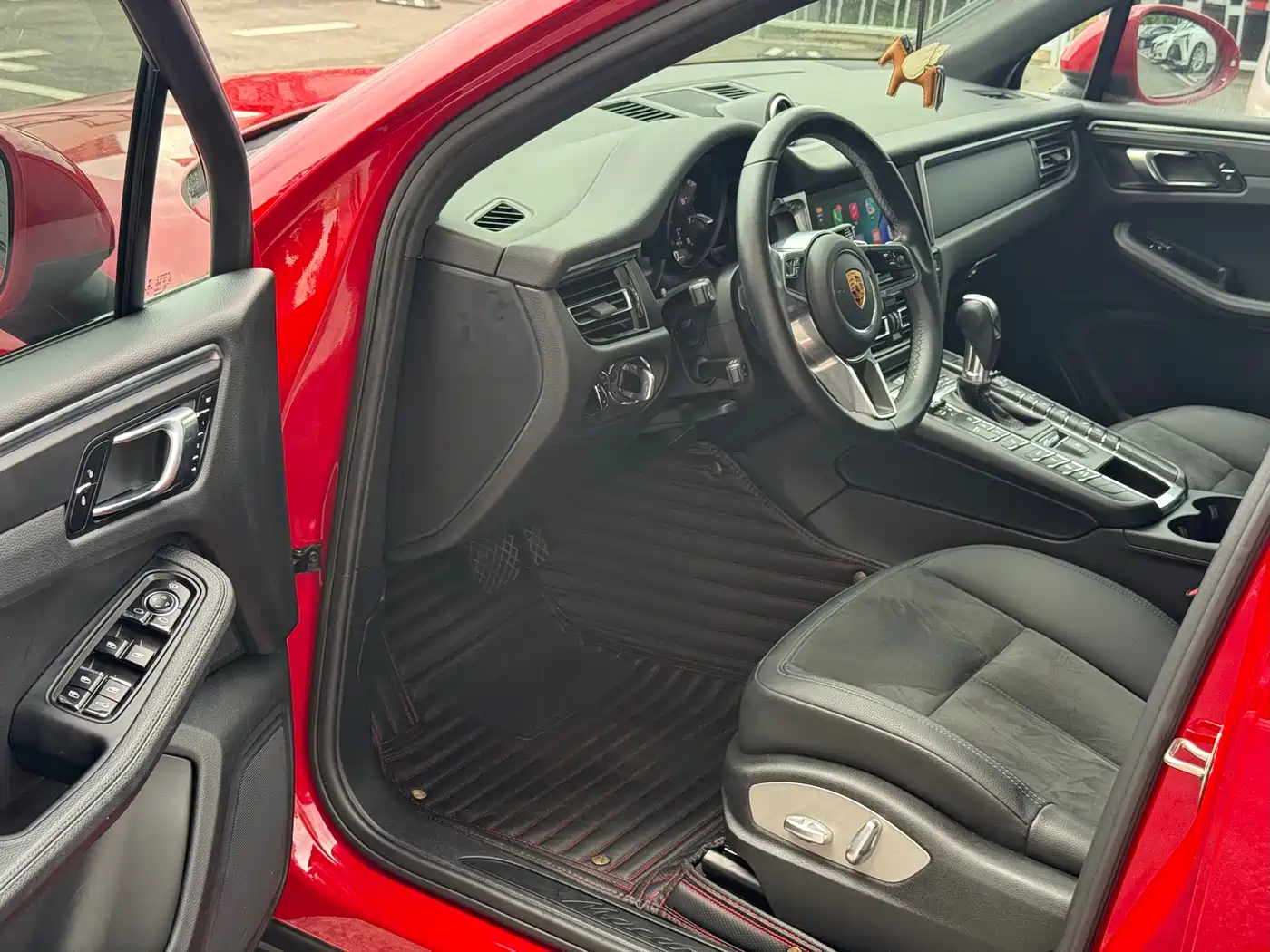 Porsche Macan 2018 Macan 2.0T фото 6