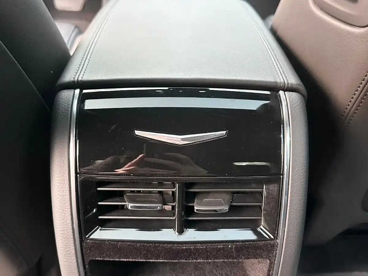 Cadillac CT6 2019 28T Luxury Model фото 14