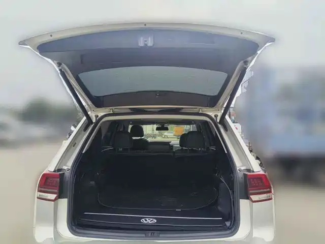 Volkswagen Teramont 2020 380TSI 4WD Luxury Edition China VI — фото 5