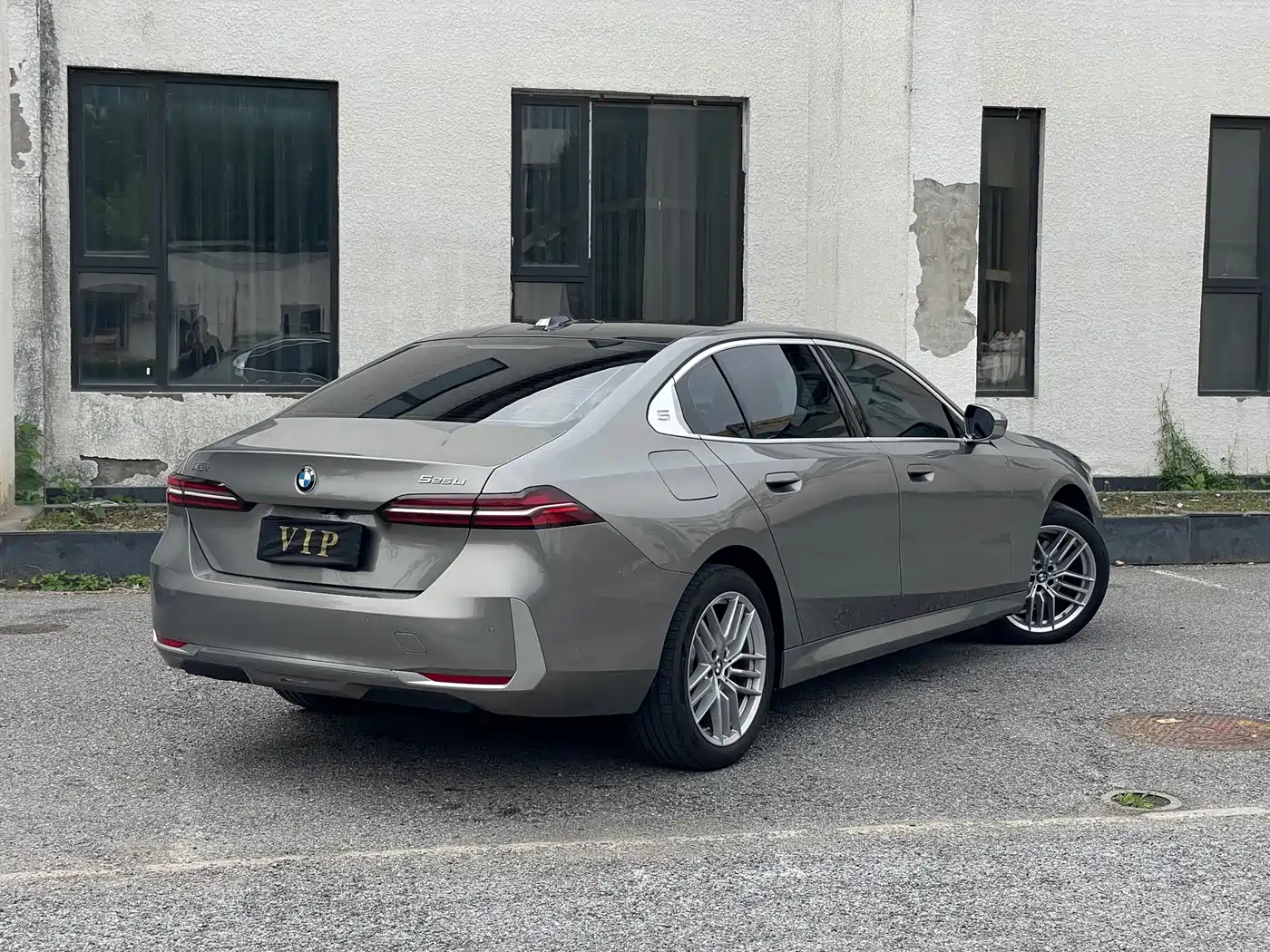 BMW 5 Series 2024 525Li Luxury Package фото 6