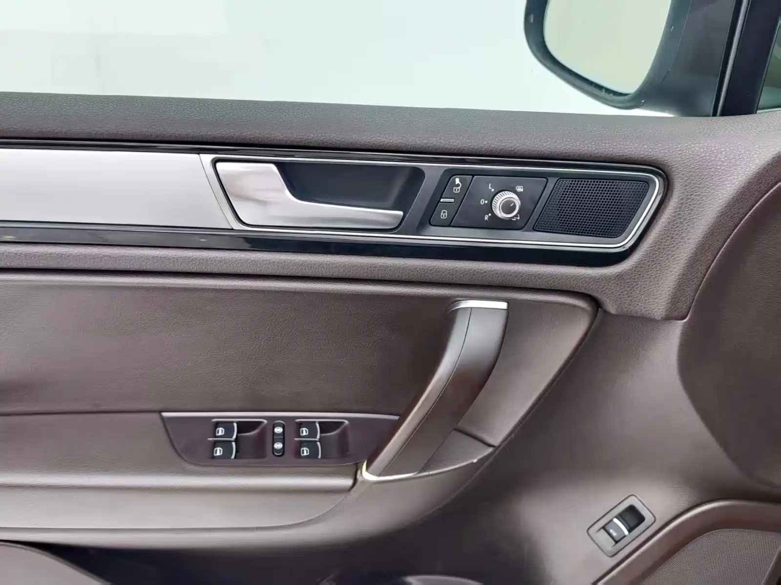 Фото 7 - Volkswagen Touareg