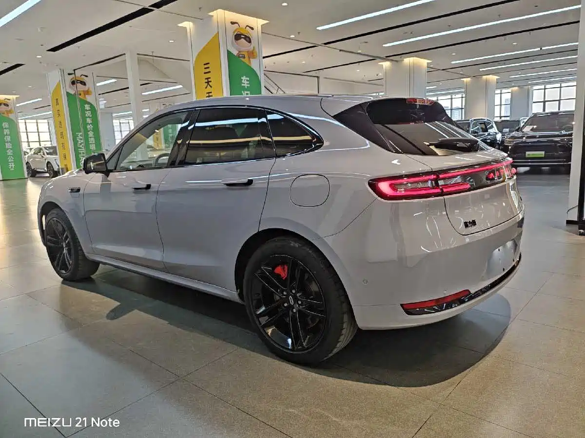 AITO Wenjie AITO M5 2025 Extended Range Ultra AWD фото 4