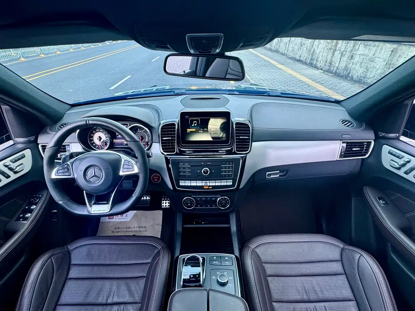 Mercedes-Benz GLE AMG 2015 AMG GLE 63 4MATIC фото 6