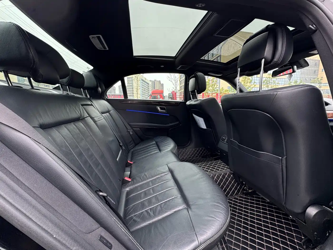 Mercedes-Benz E-Class 2014 E 260 L фото 9