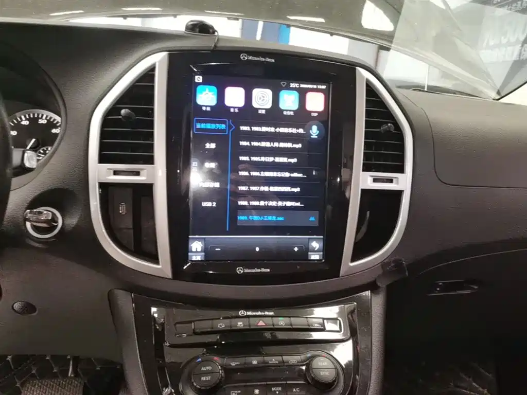Mercedes-Benz Vito 2016 2.0T Elite Edition фото 13