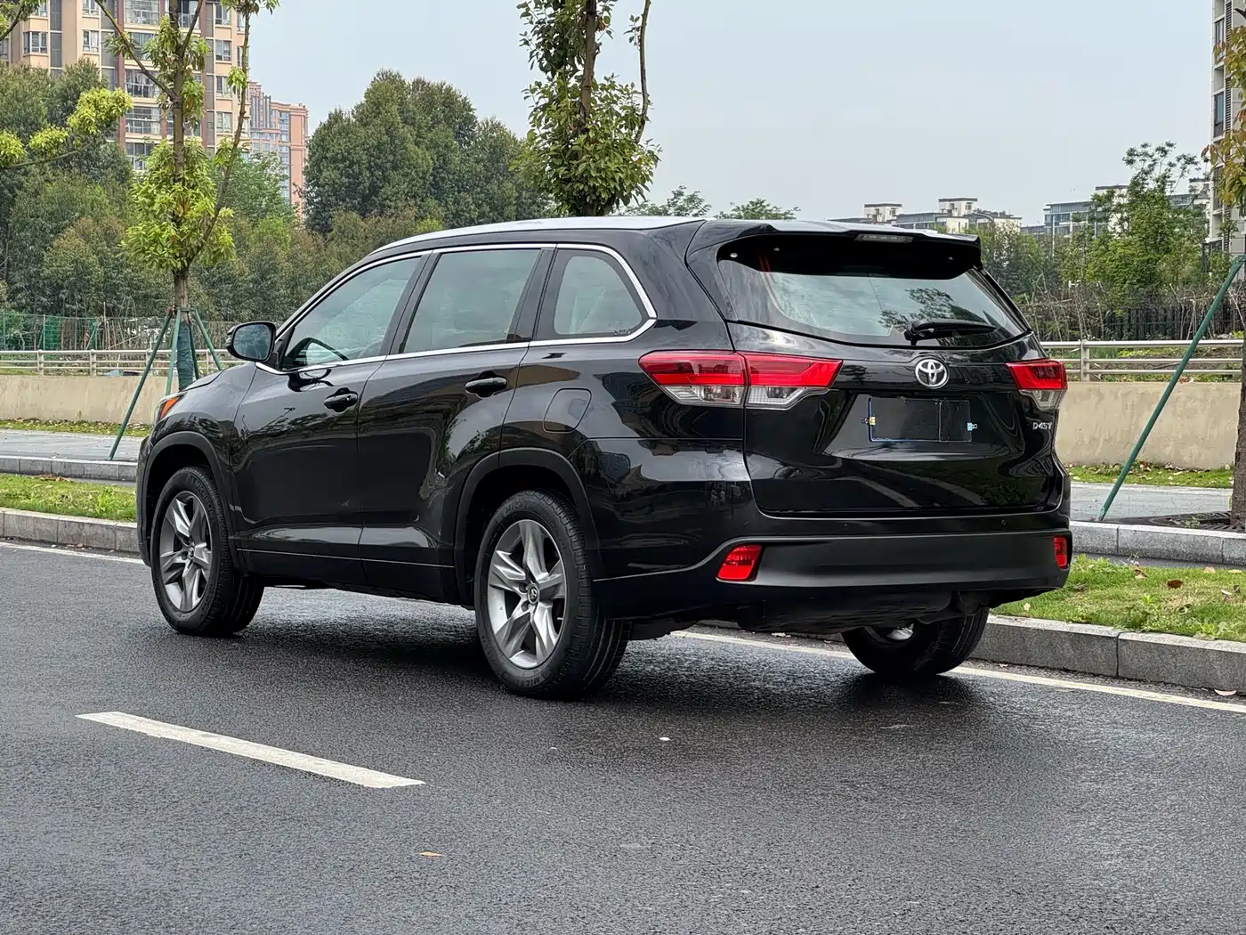 Toyota Highlander 2018 2.0T 4WD Premium 7-seater (China V) фото 12