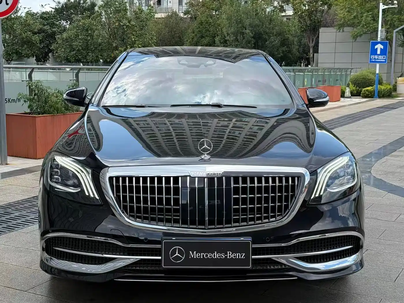 Фото 21 - Mercedes-Benz S-Class
