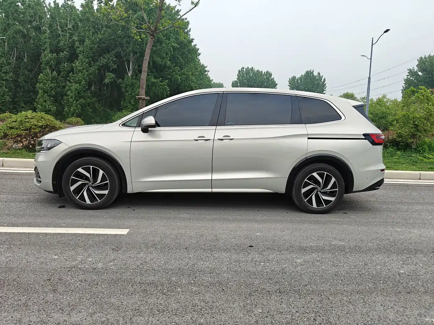 Volkswagen Viloran 2023 380TSI Prestige Edition фото 7