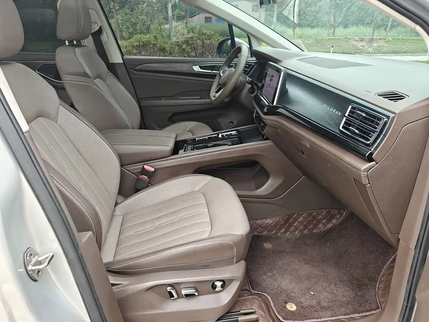 Volkswagen Viloran 2023 380TSI Prestige Edition фото 12