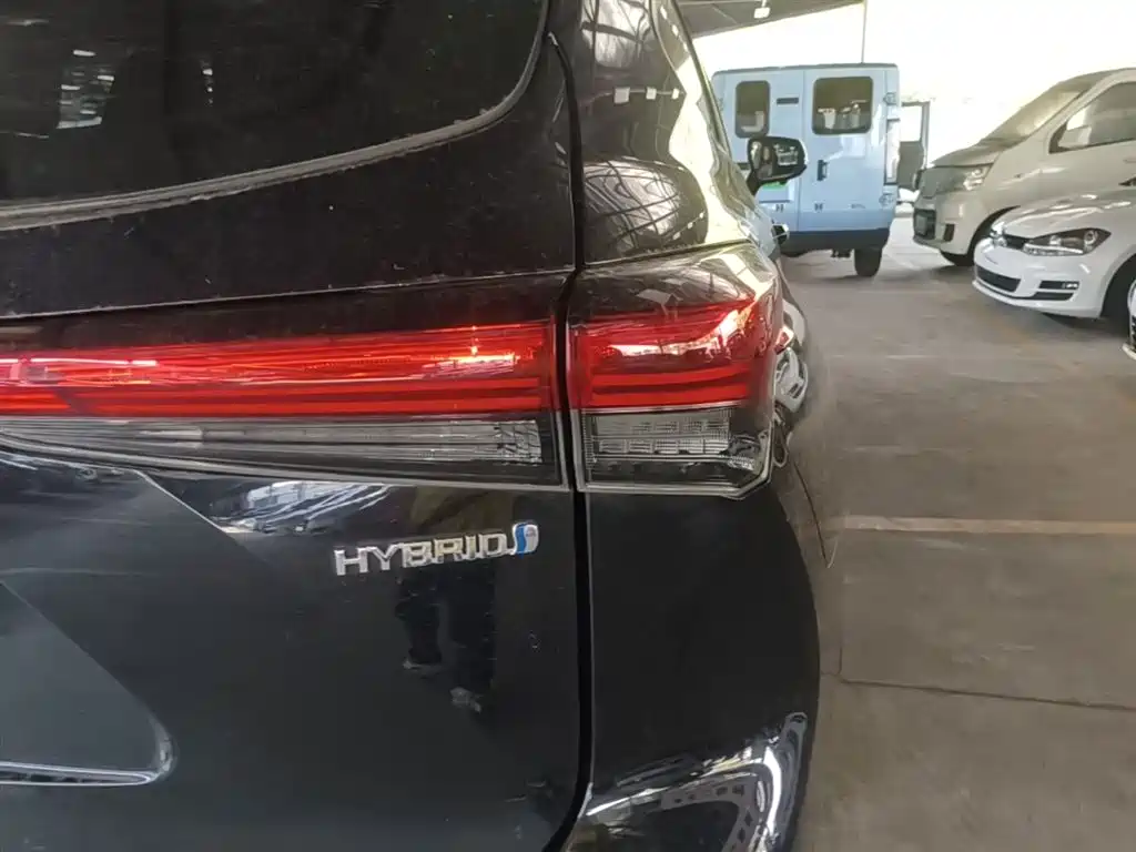 Toyota Highlander 2022 Dual Engine 2.5L AWD Elite 7-Seater фото 8