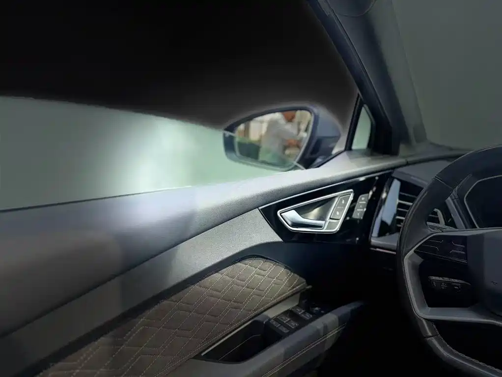 Audi Q4 e-tron 2023 50 e-tron quattro Creation Enjoyment Edition фото 11