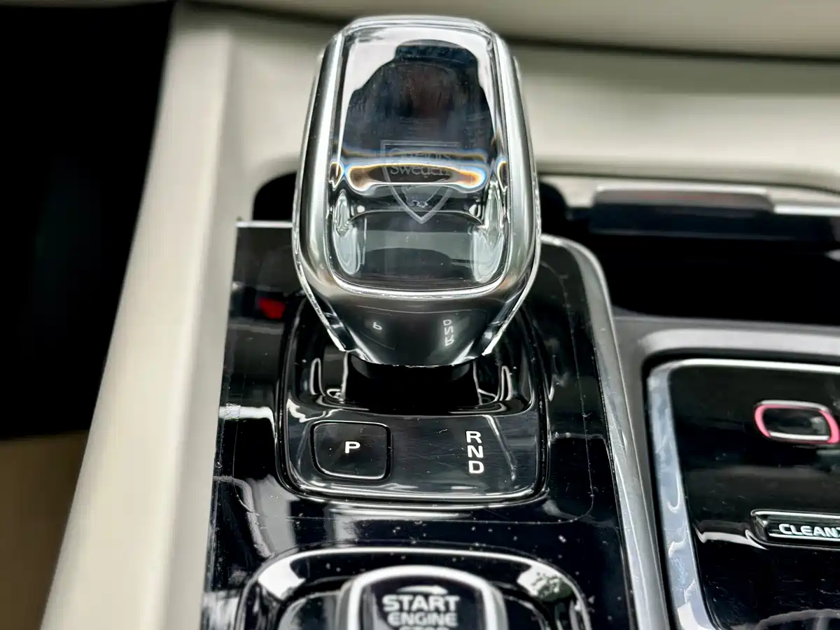 Volvo XC60 Plug-in Hybrid 2019 T8 Twin Engine Excellence Luxury (China VI) фото 29