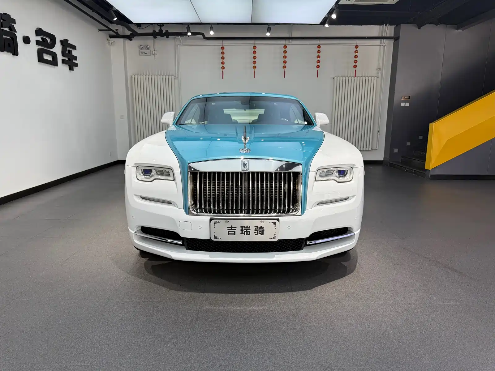 Фото 2 - Rolls-Royce Wraith