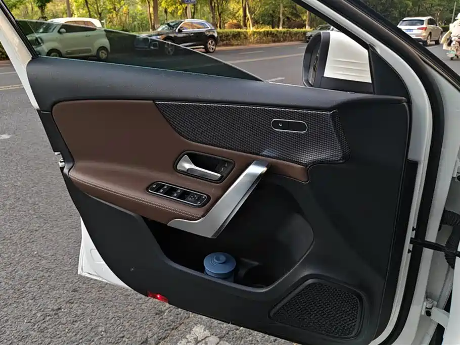 Mercedes-Benz A-Class (Import) 2022 A 200 Dynamic фото 7