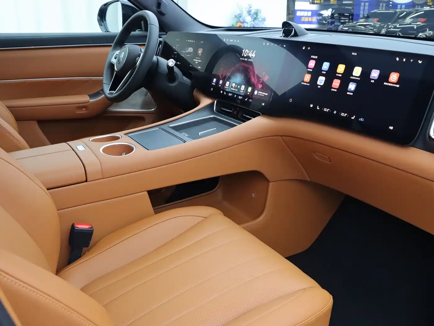 AITO Wenjie AITO M8 2025 Range Extender Max+ Edition 53.4kWh 5-seater фото 9