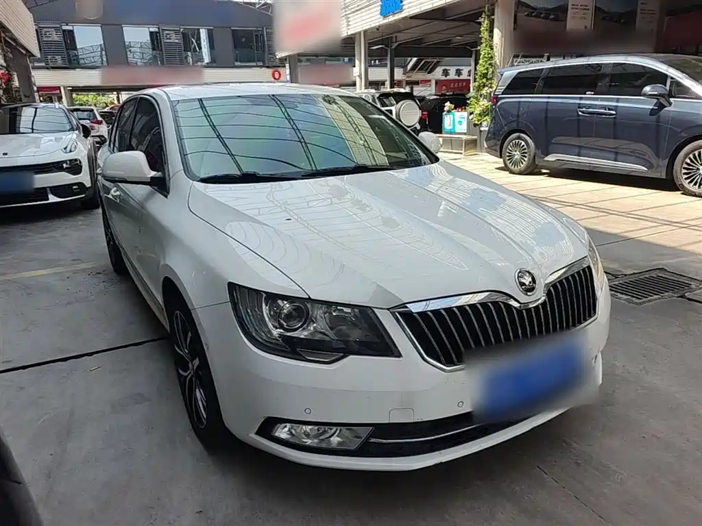 Škoda Superb 2013 1.8TSI Automatic Elegance Edition фото 4
