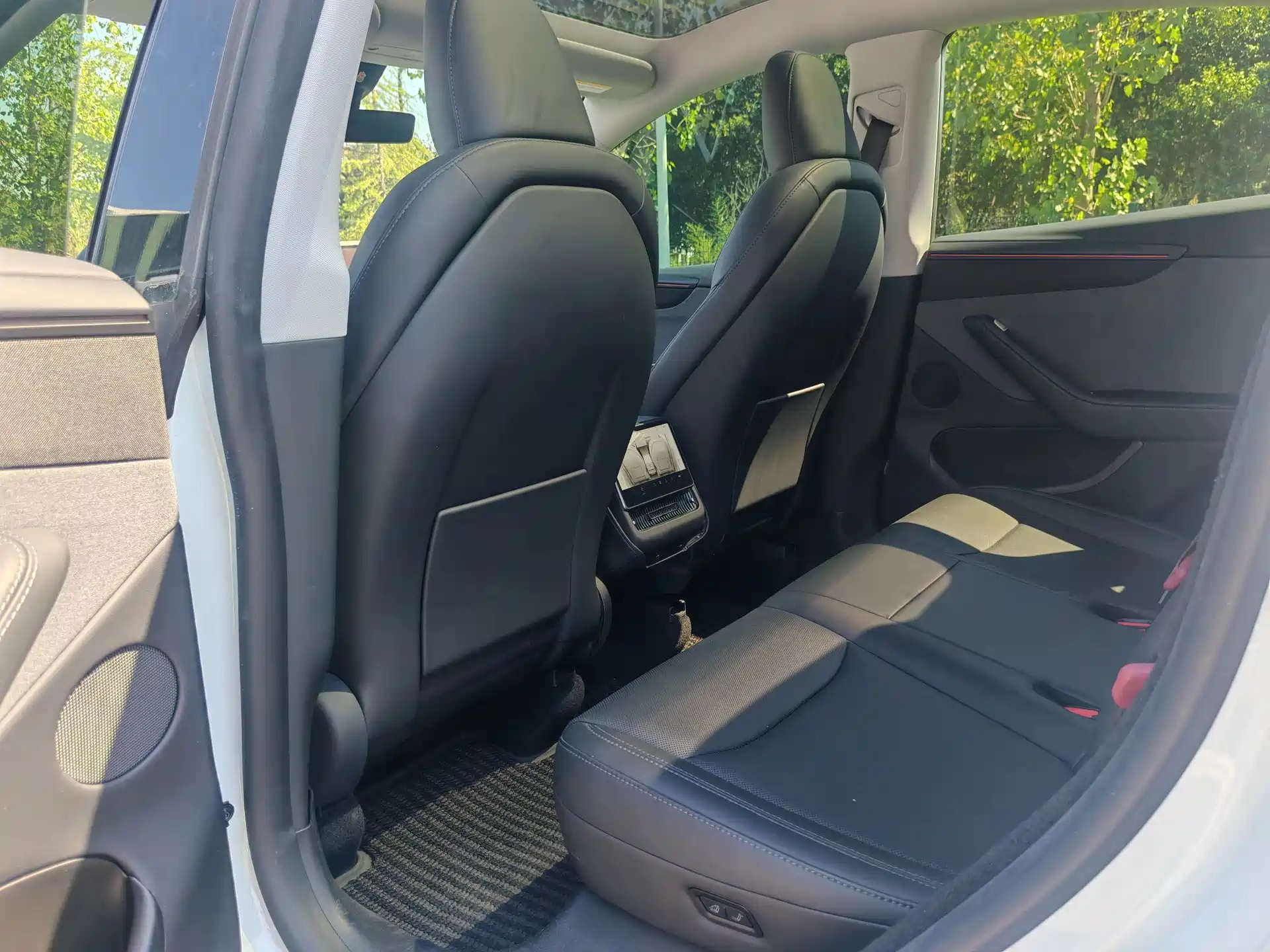 Фото 6 - Tesla Model Y