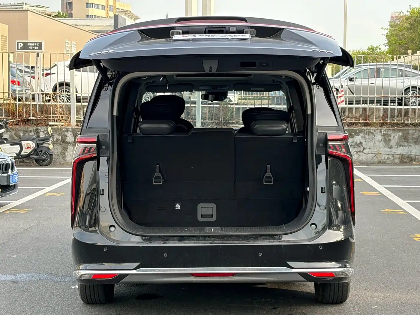 SAIC Maxus Maxus G90 2024 2023 2.0T Galaxy 7-seater