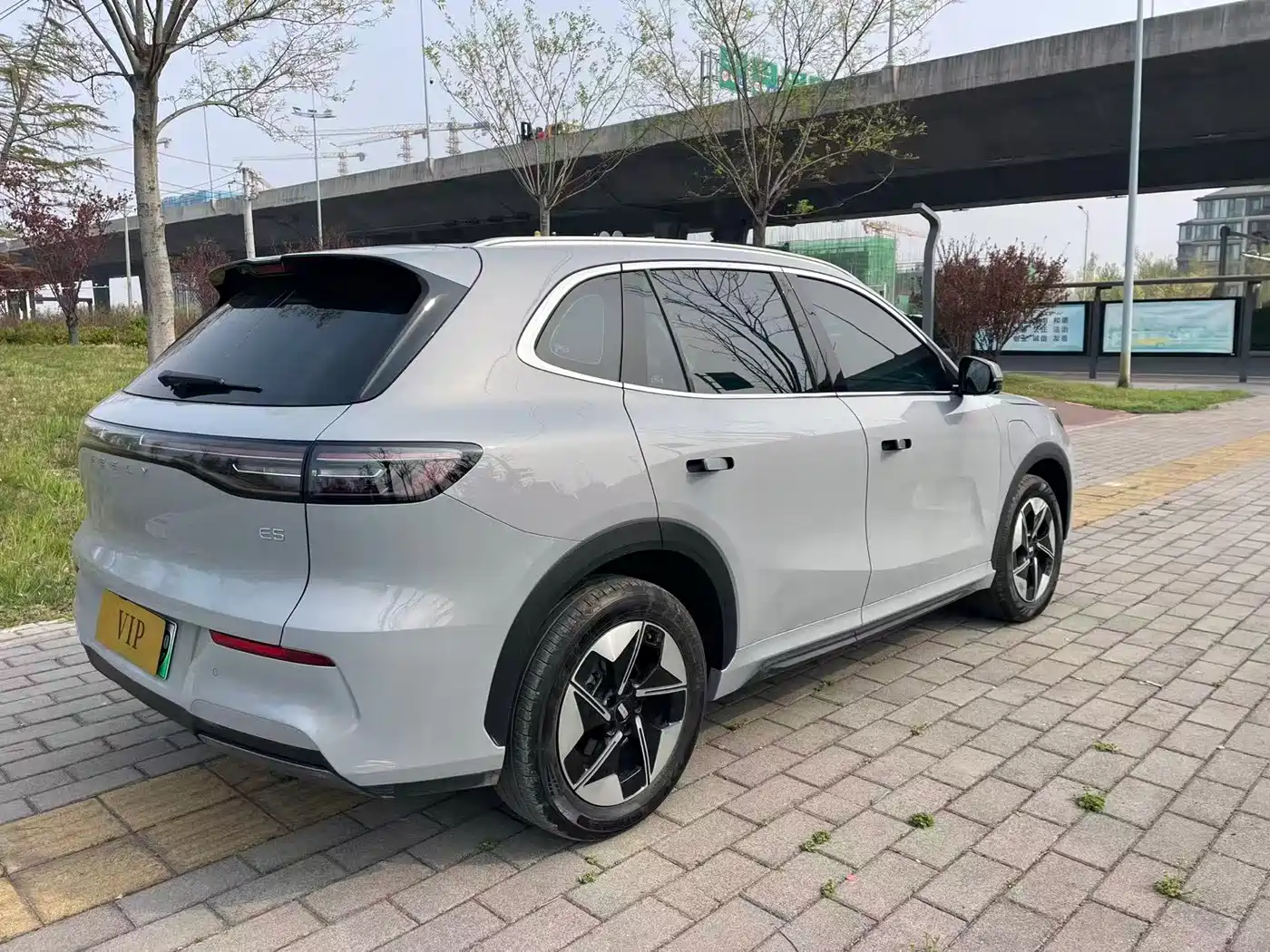 GEELY GALAXY GALAXY E5