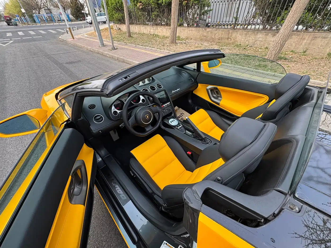 Lamborghini Gallardo 2009 Lamborghini LP 560-4 Spyder фото 18