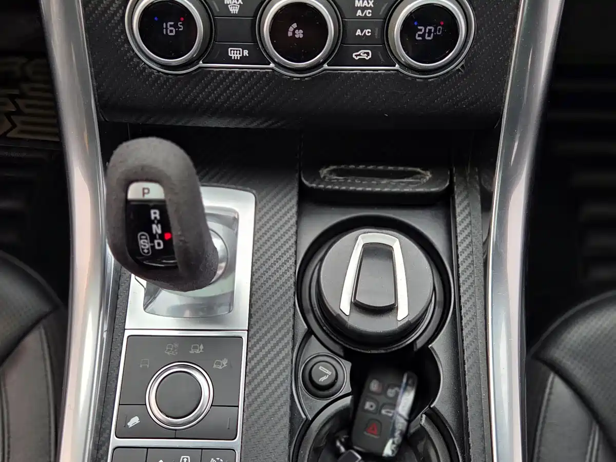 Land Rover Range Rover Sport фото 12