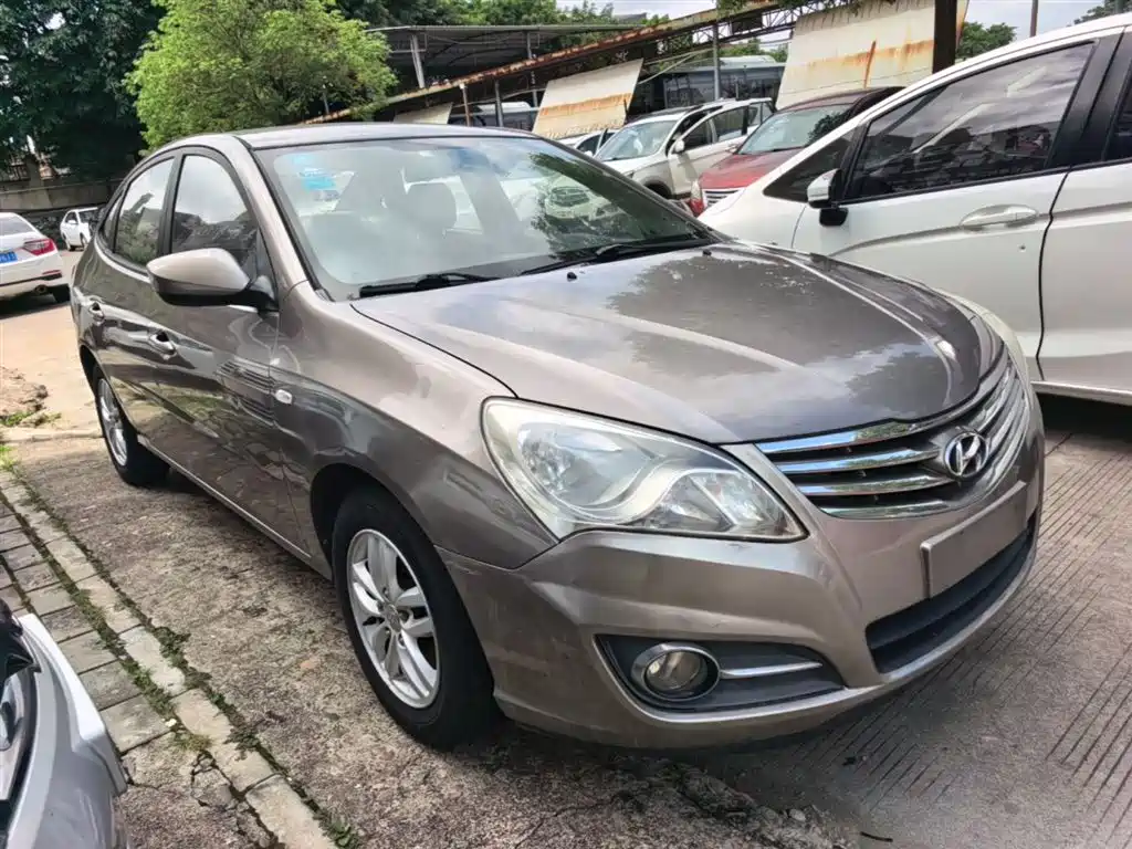 Hyundai Elantra 2015 1.6L Automatic Comfort фото 4